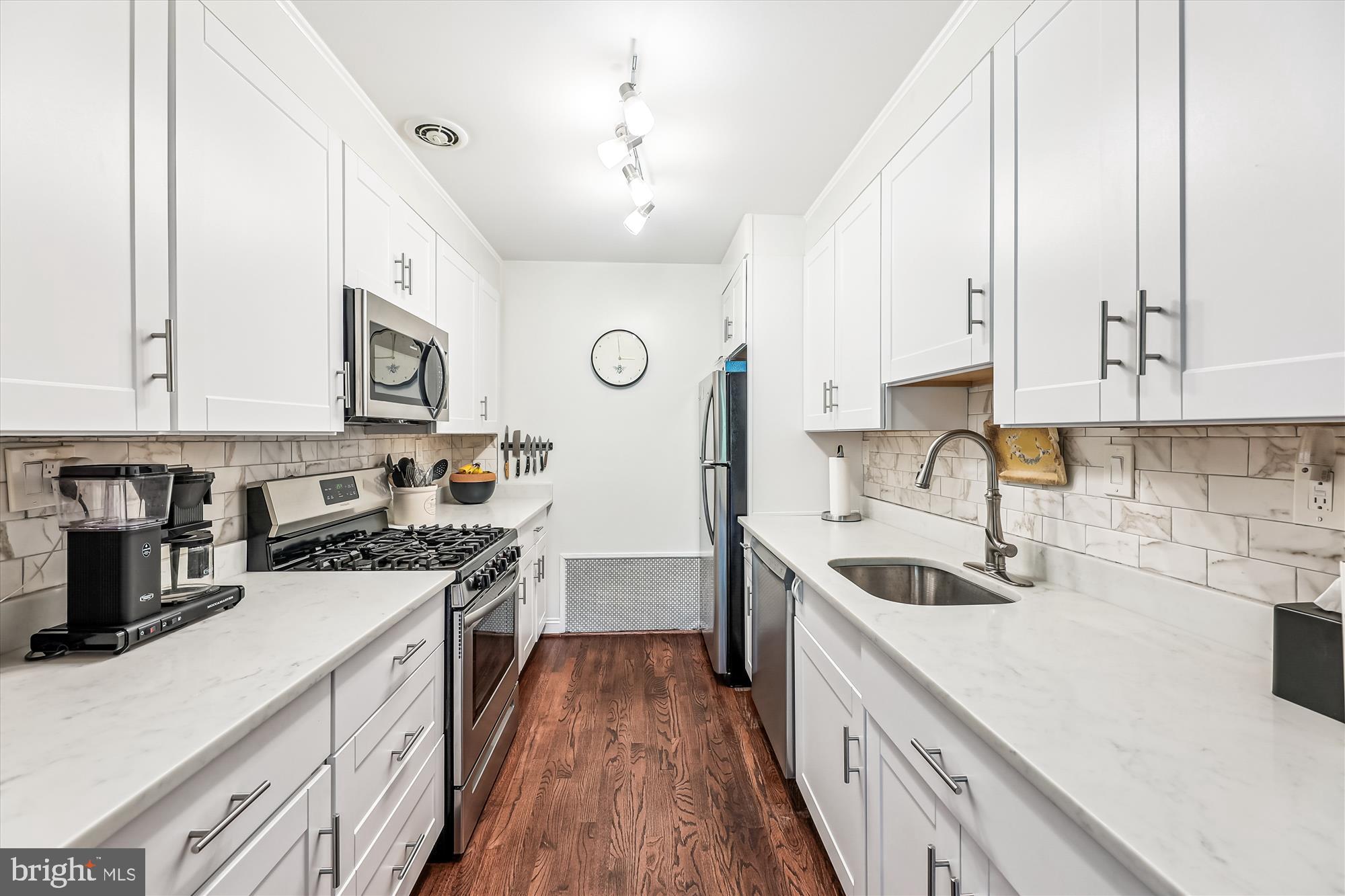 335 N STREET SW 335