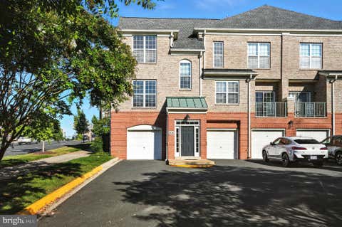 Townhouse For Rent - 12180 Abington Hall Place #206<br/> Fairfax County, RESTON, VA 20190