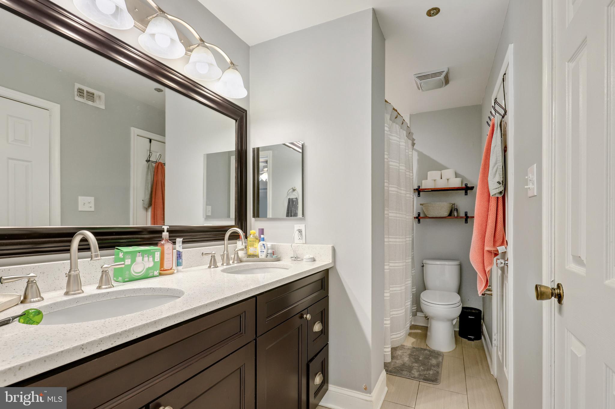 POINTE AT PARK CENTER - Residential