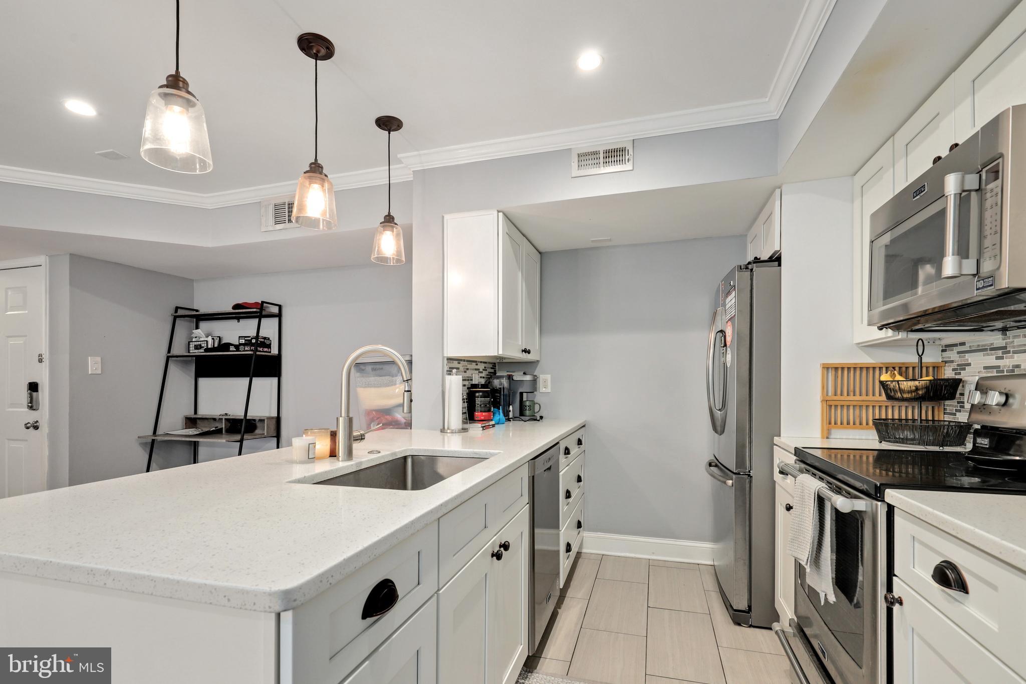 POINTE AT PARK CENTER - Residential