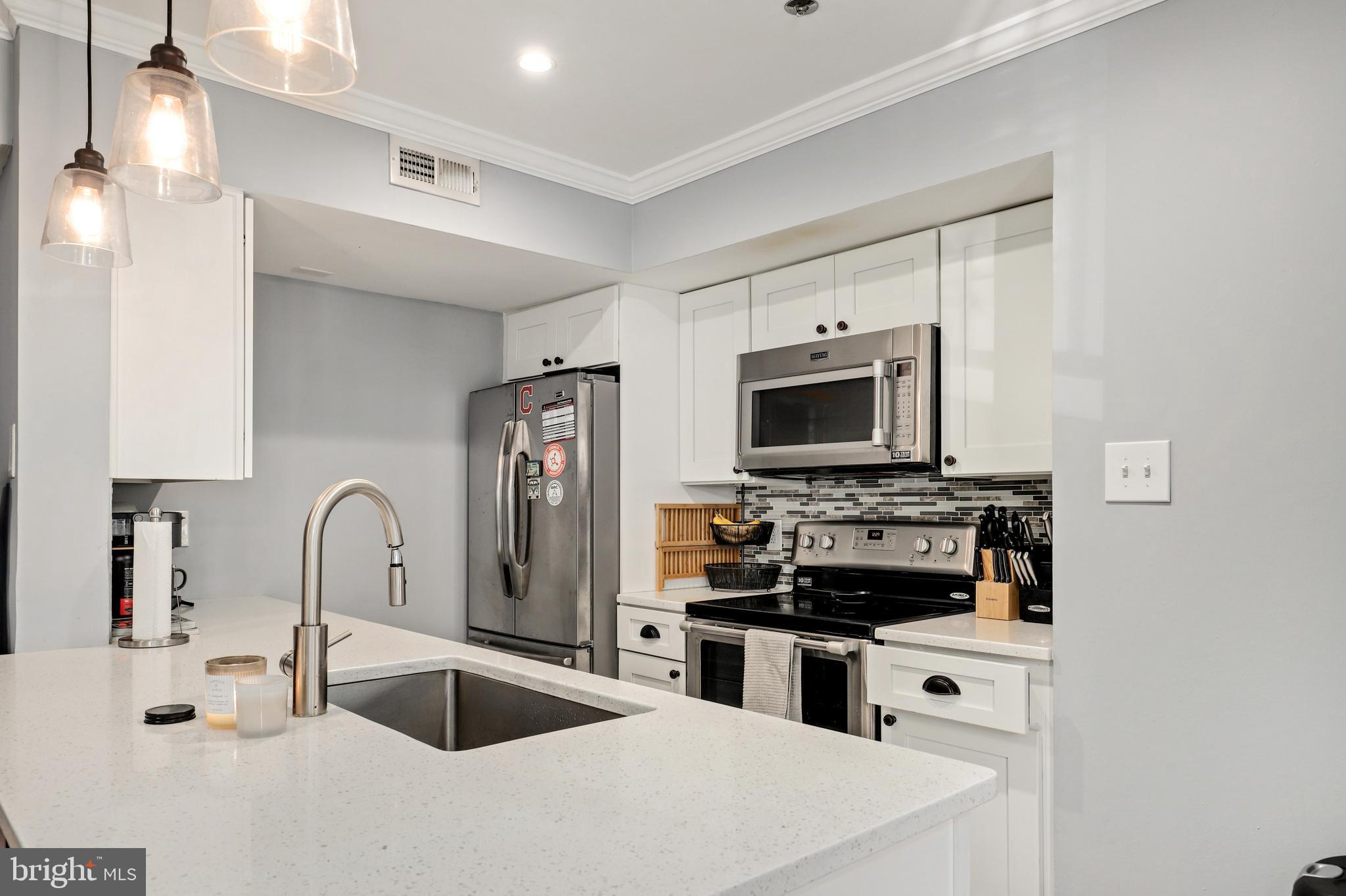 POINTE AT PARK CENTER - Residential