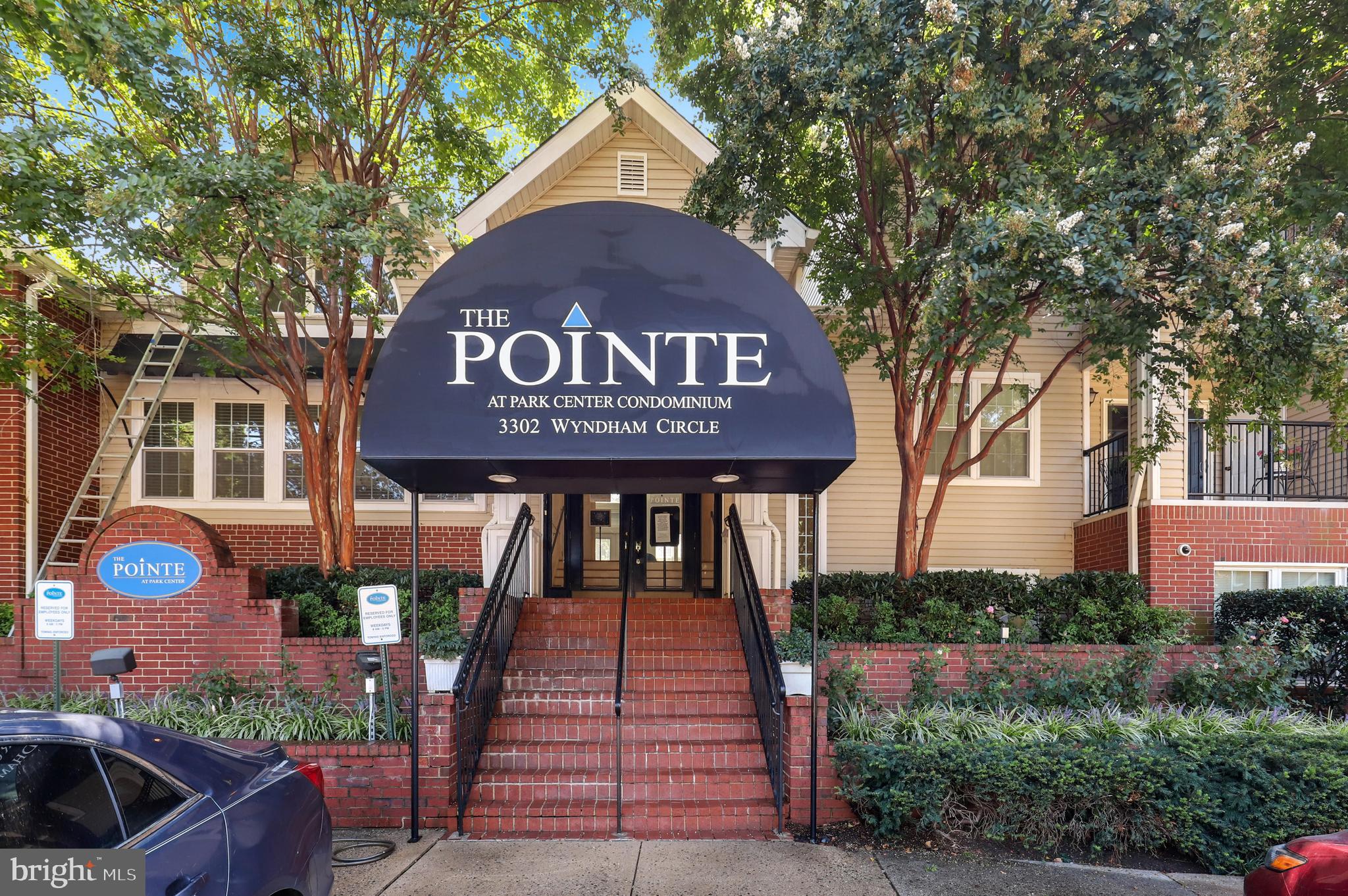 POINTE AT PARK CENTER - Residential