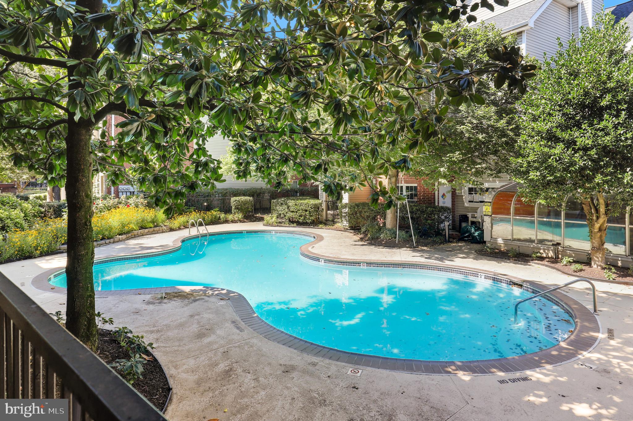 POINTE AT PARK CENTER - Residential