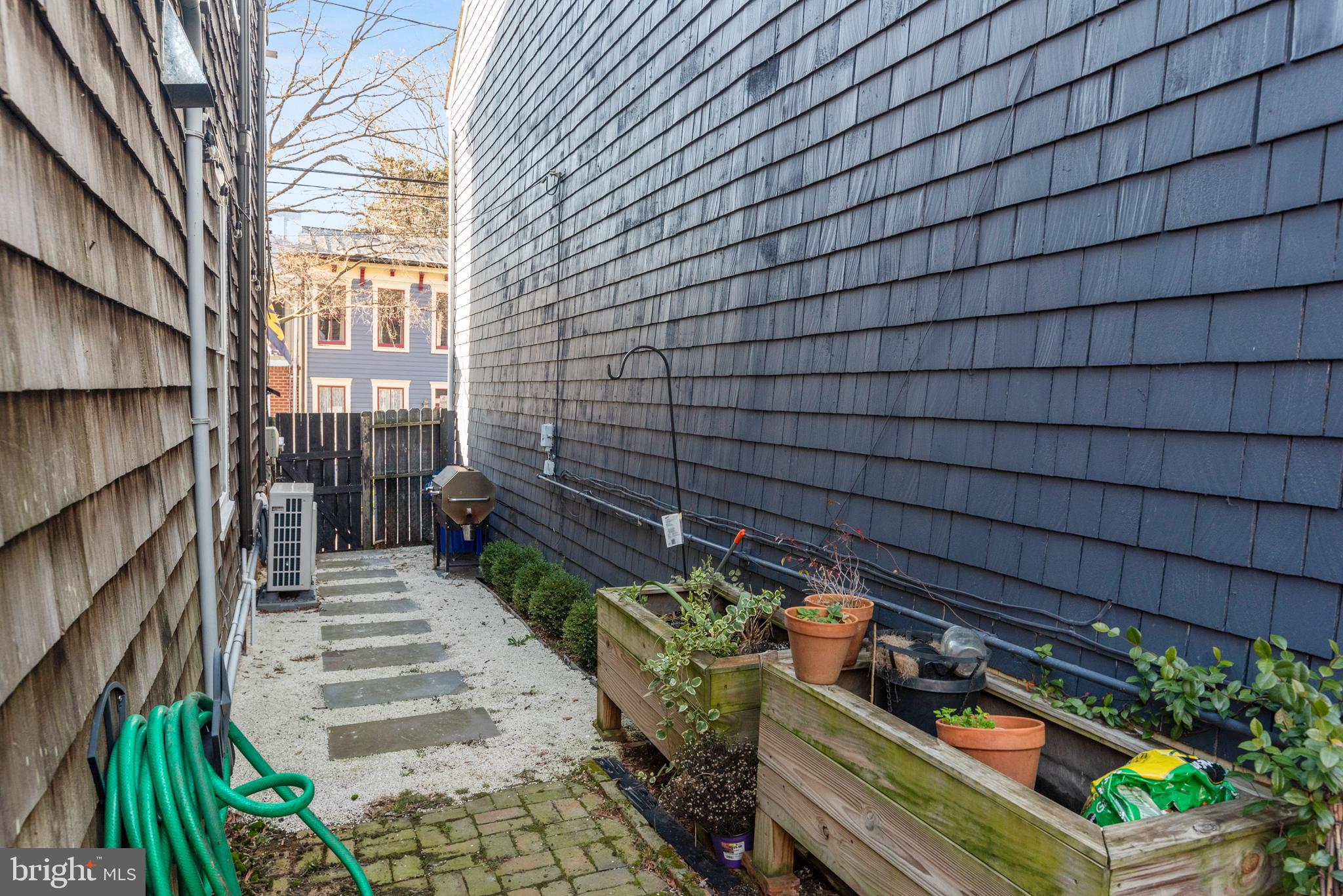 HISTORIC DISTRICT - Residential