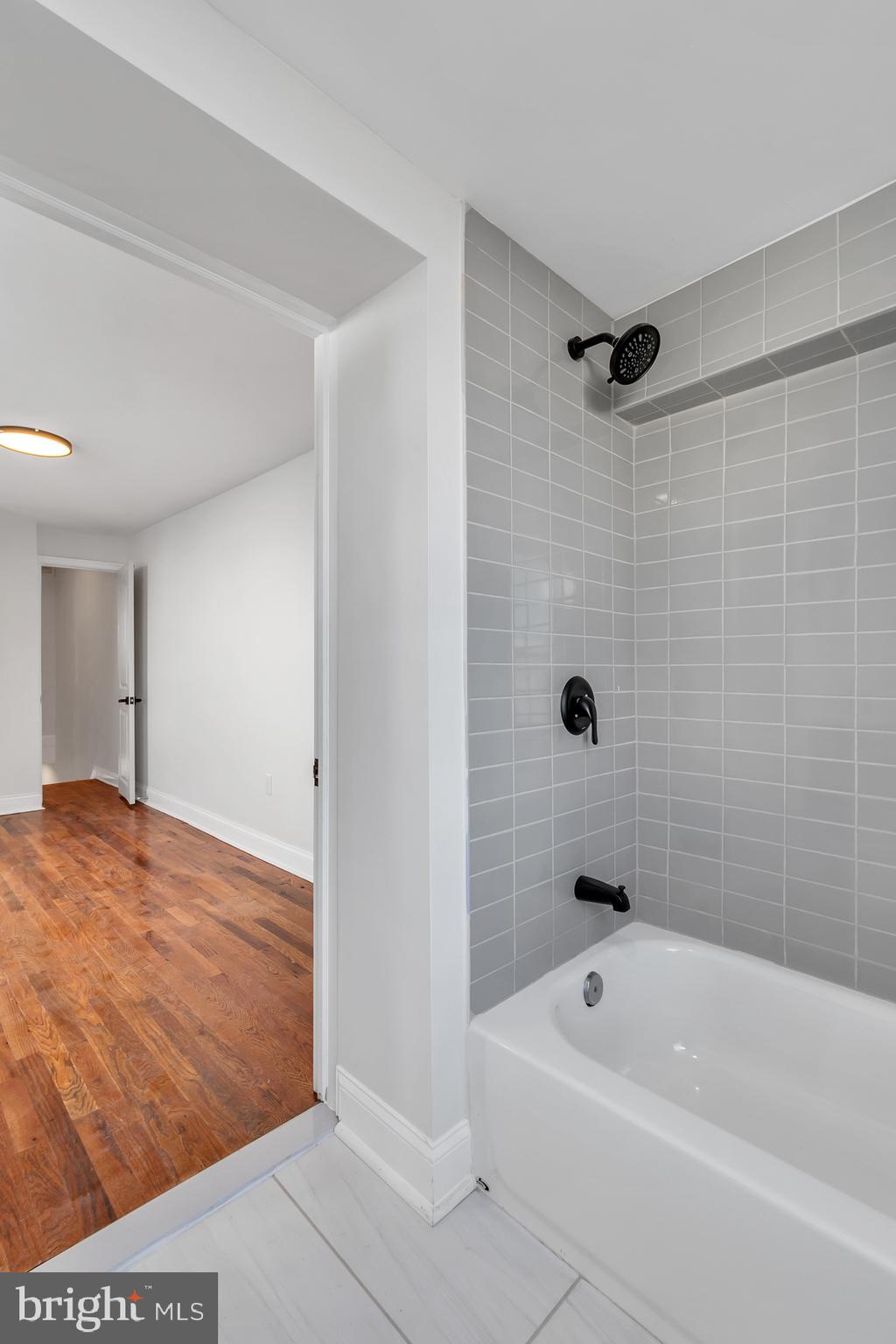 HIGHLANDTOWN - Residential