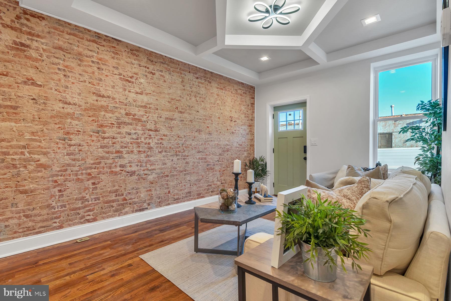 HIGHLANDTOWN - Residential