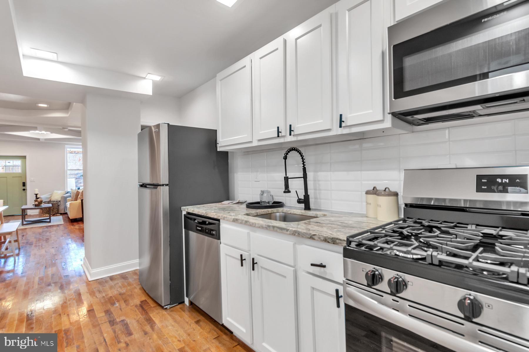 HIGHLANDTOWN - Residential