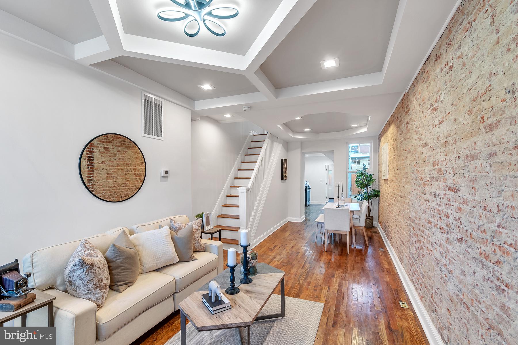 HIGHLANDTOWN - Residential