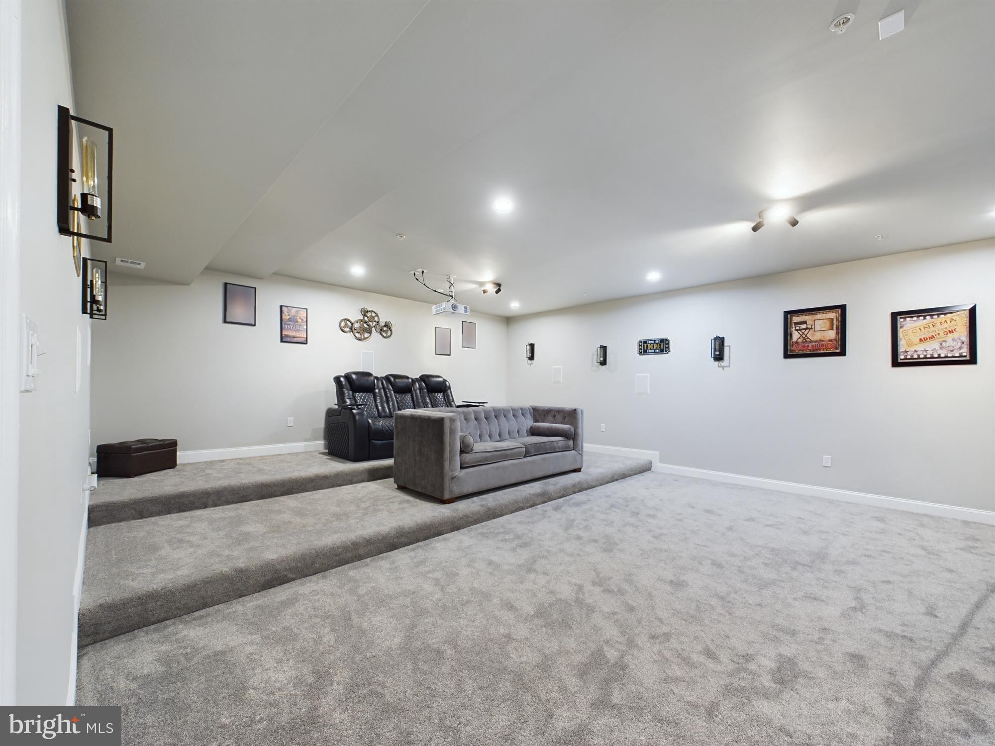 TALL OAKS ESTATES - Residential