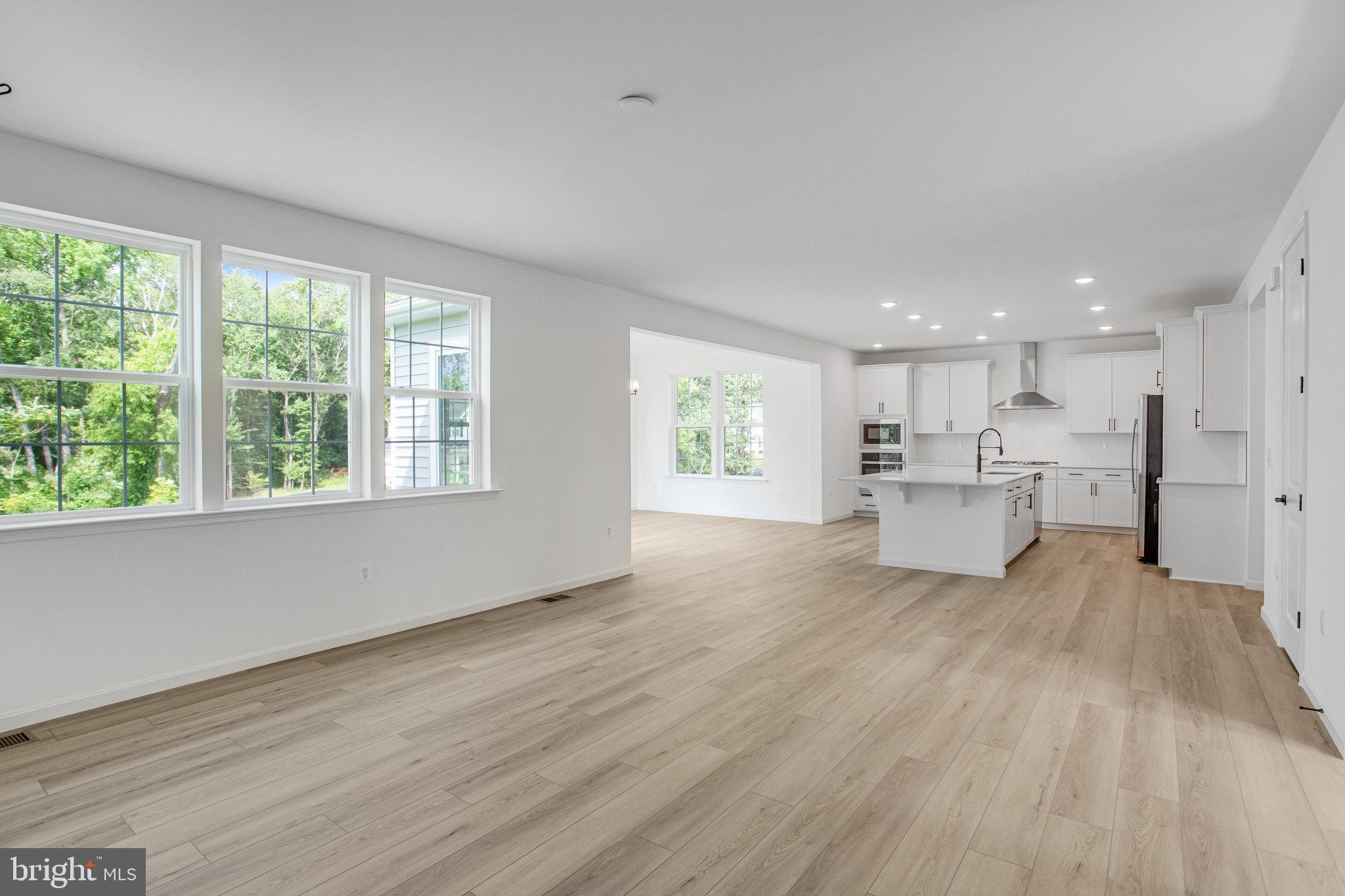 WHITE OAK - Residential