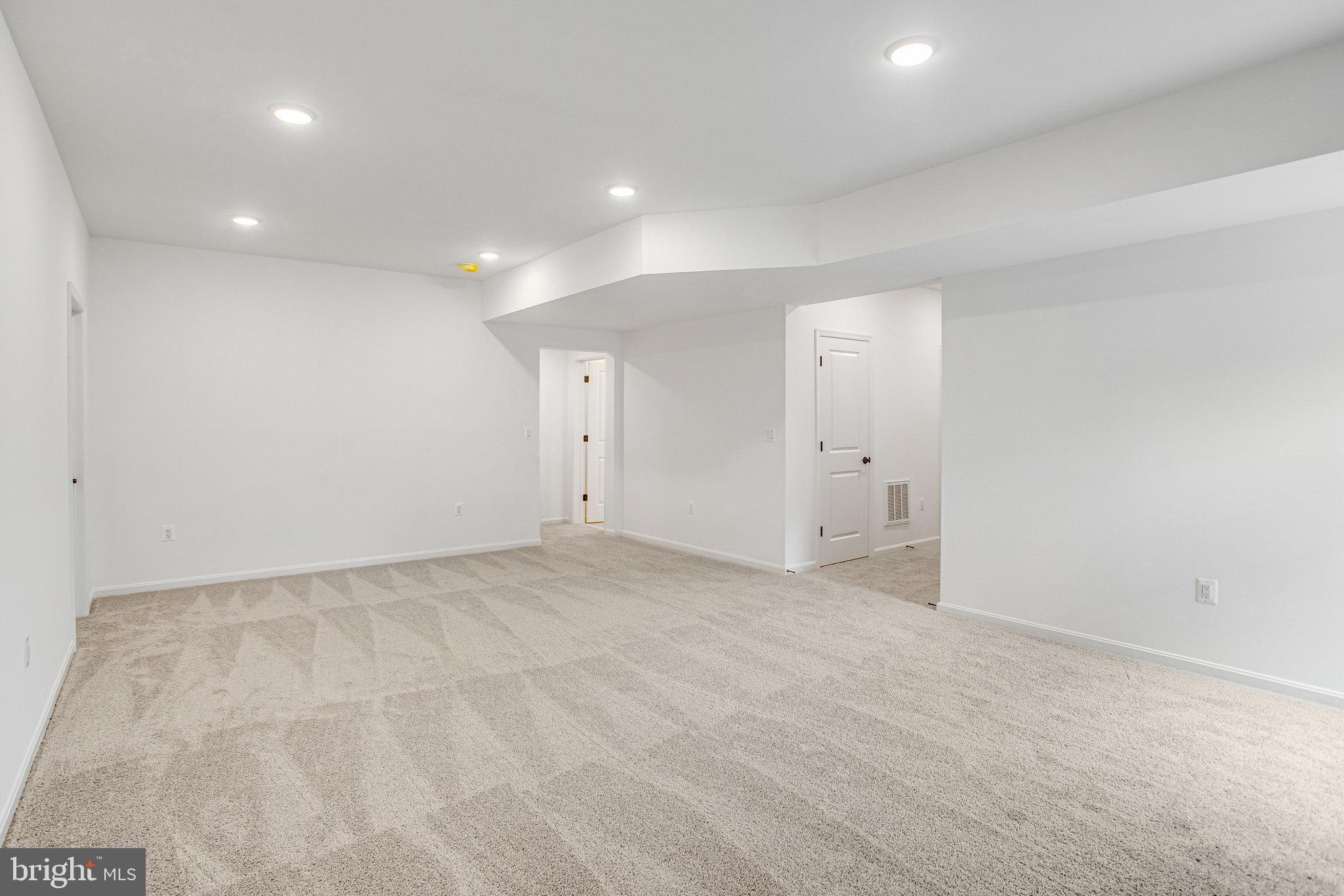 WHITE OAK - Residential