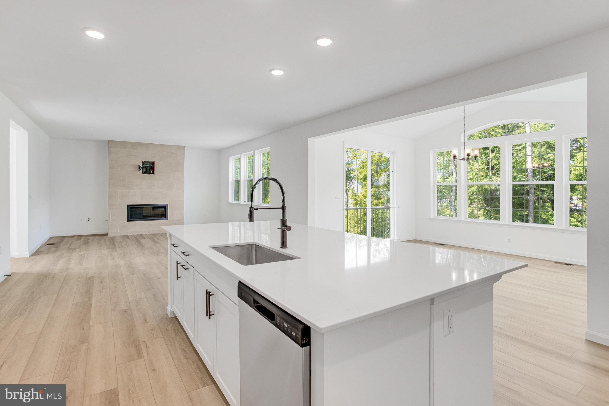 WHITE OAK - Residential