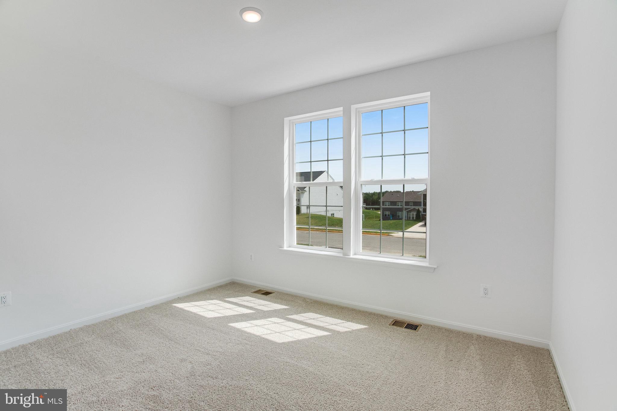 WHITE OAK - Residential