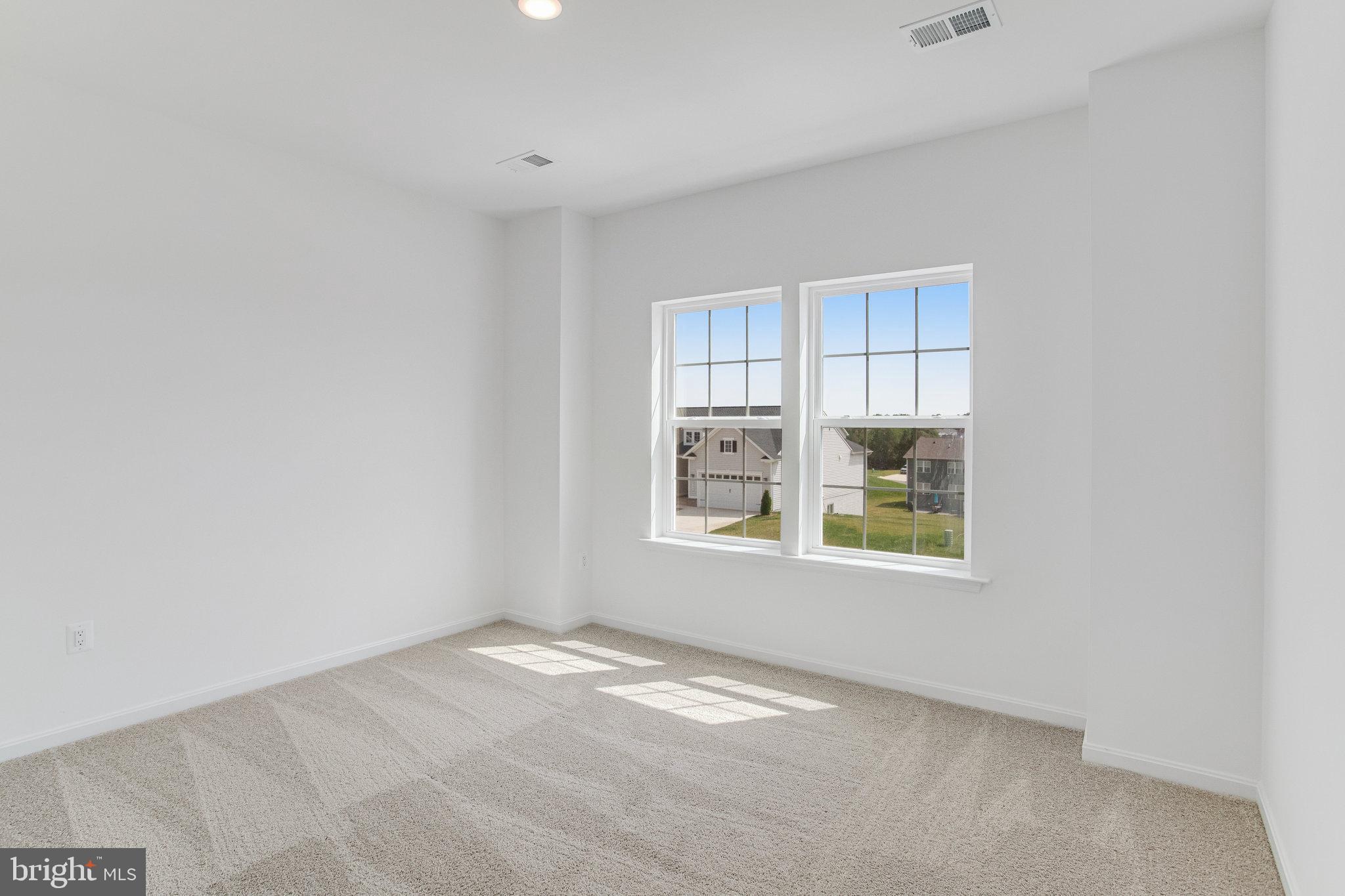 WHITE OAK - Residential