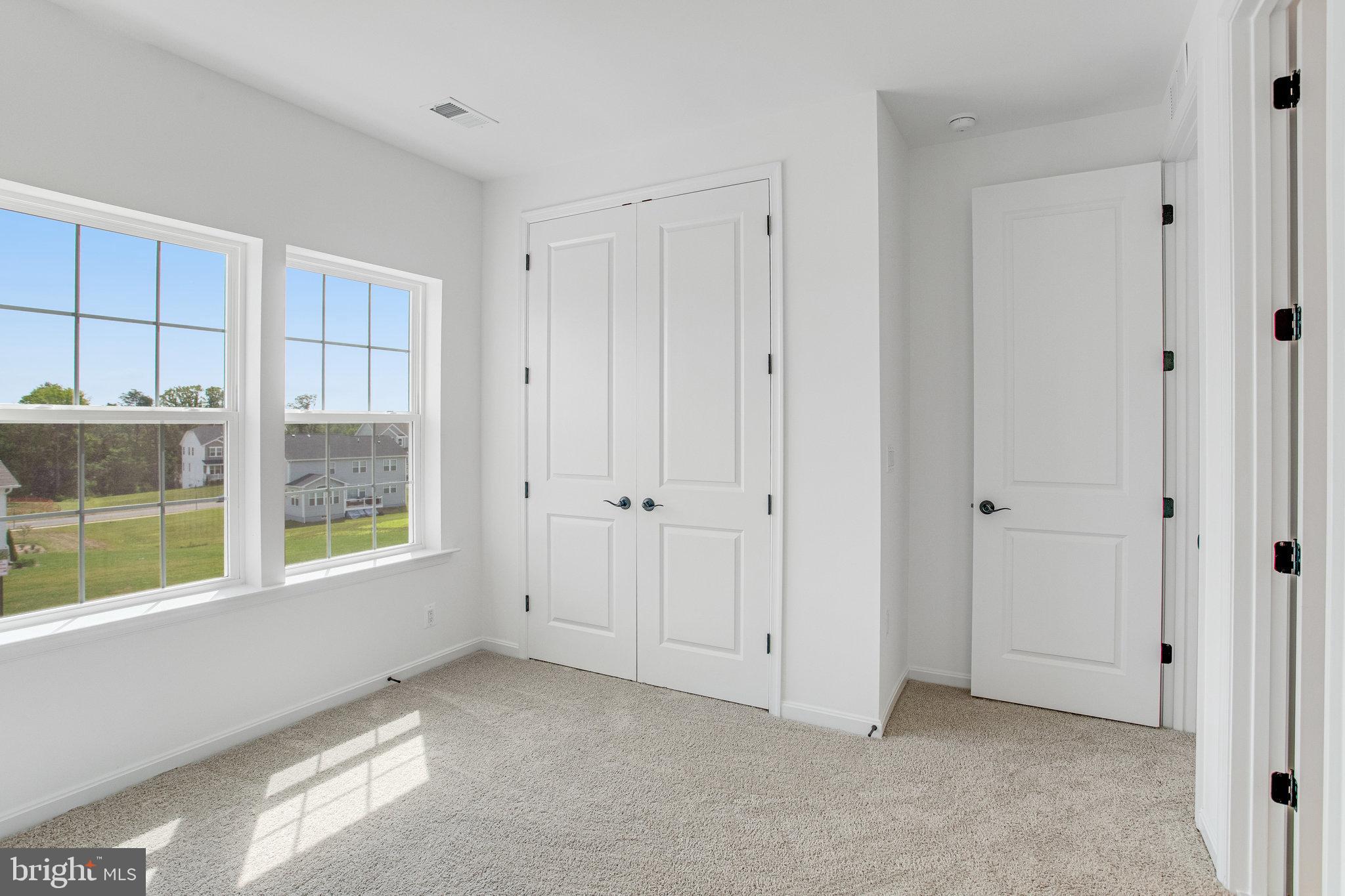 WHITE OAK - Residential