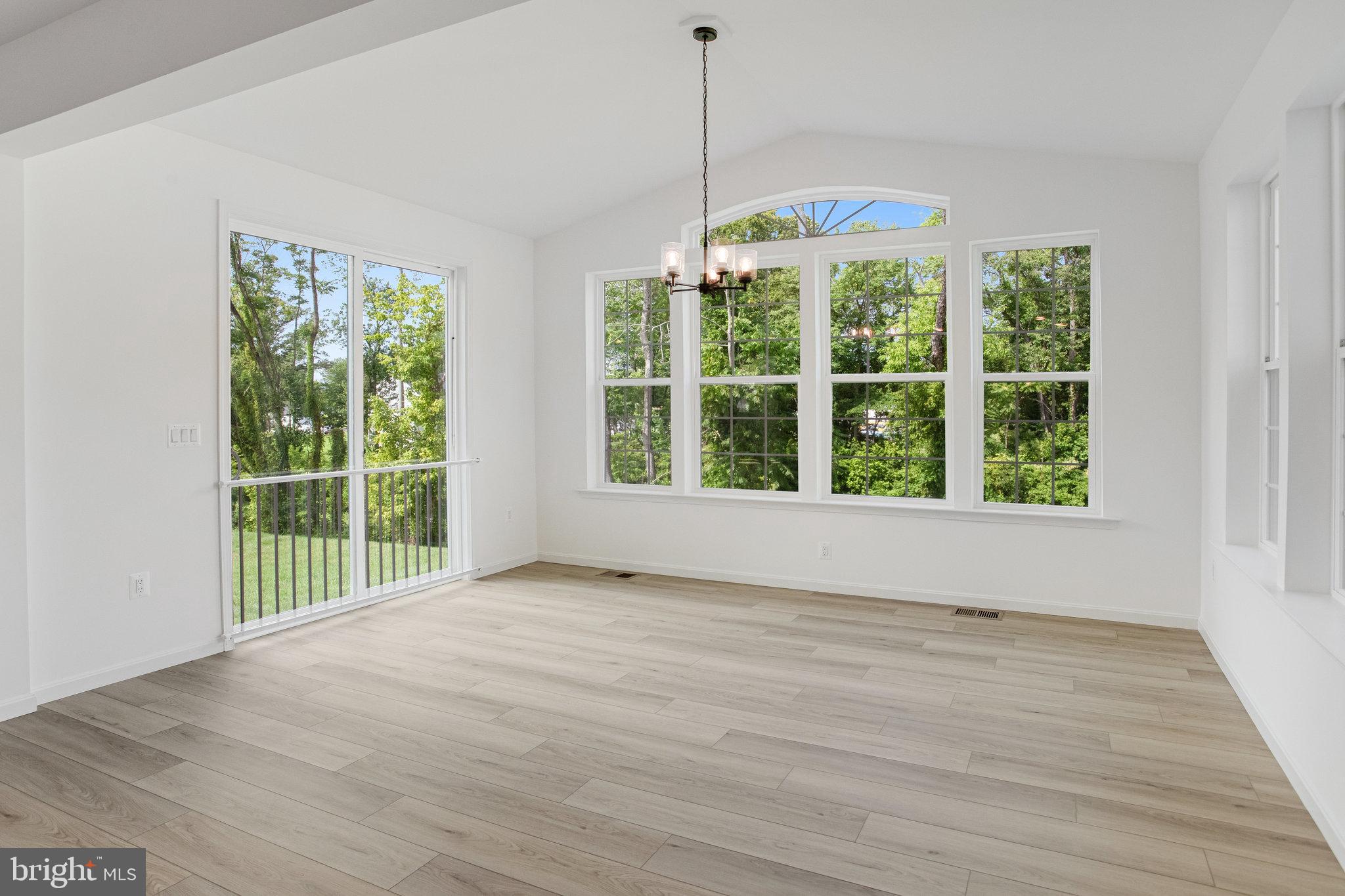 WHITE OAK - Residential