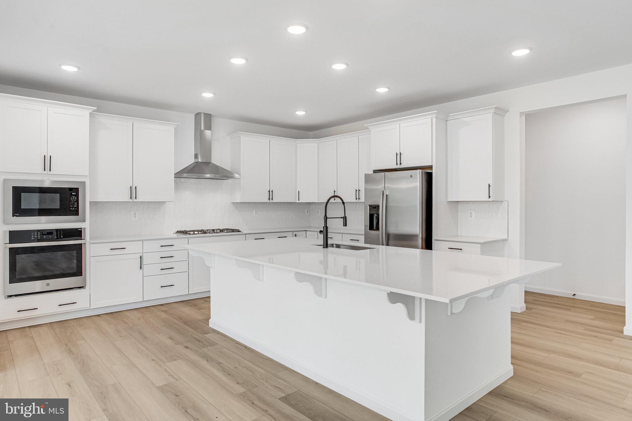 WHITE OAK - Residential