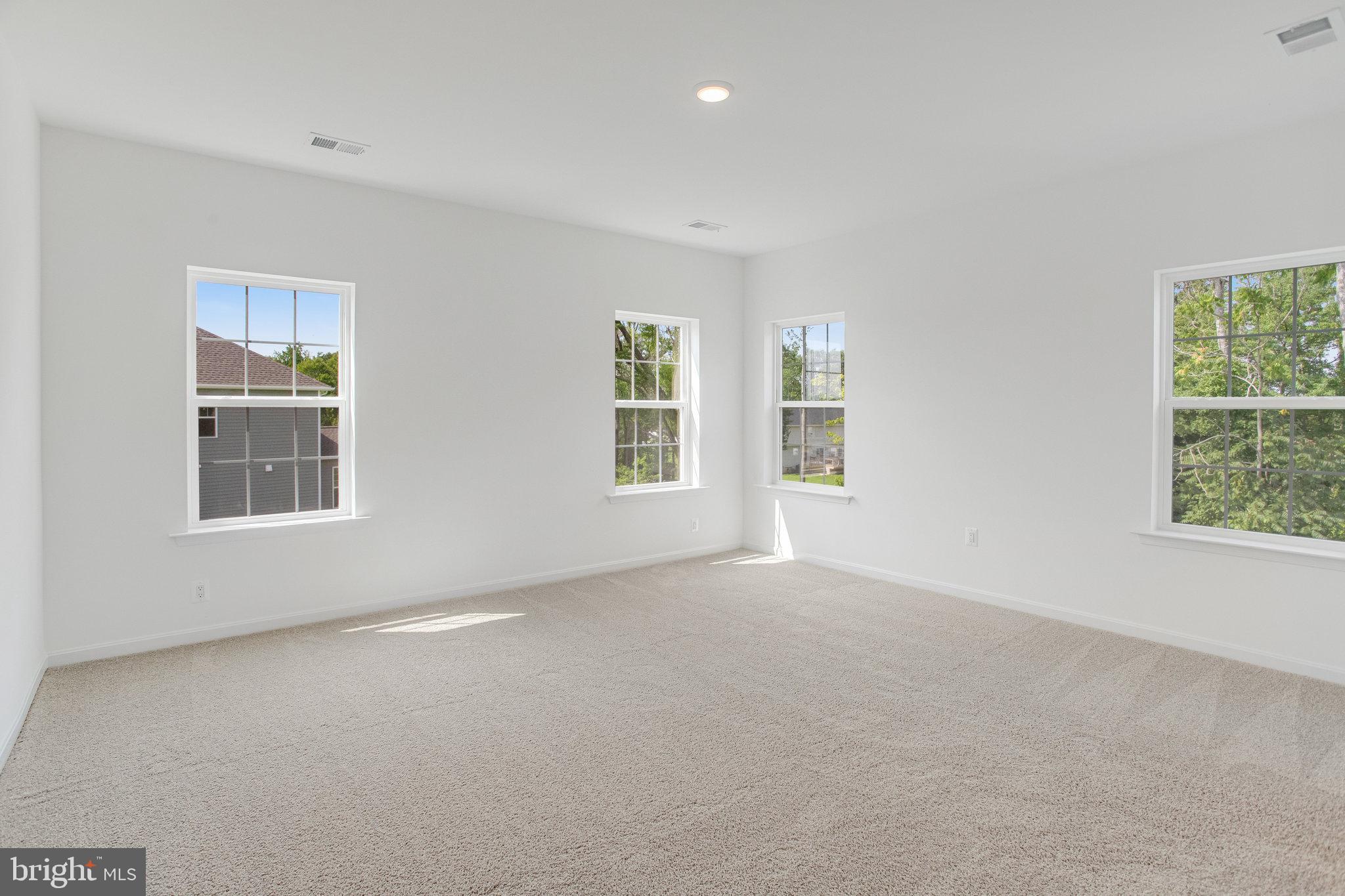 WHITE OAK - Residential