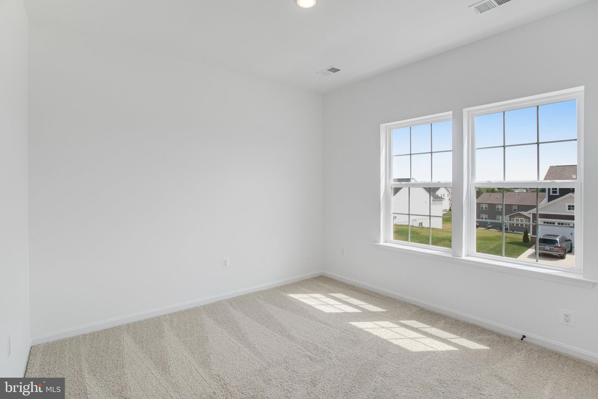 WHITE OAK - Residential