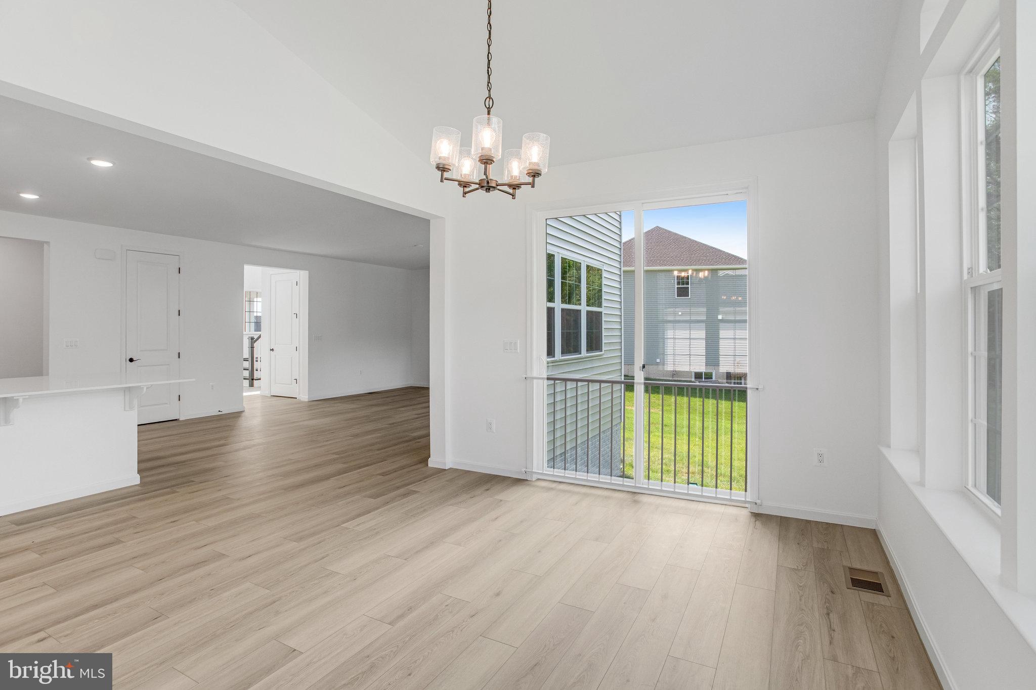 WHITE OAK - Residential