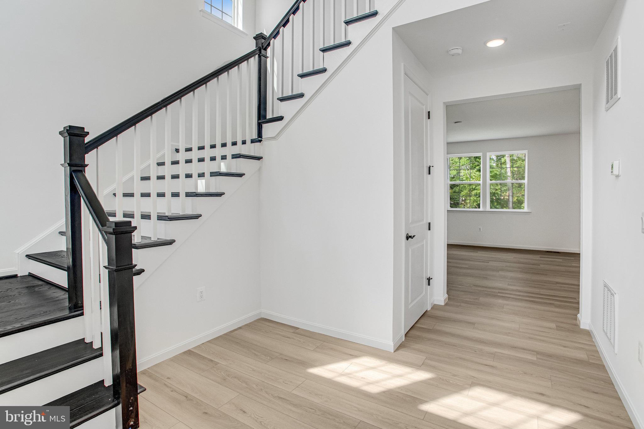 WHITE OAK - Residential