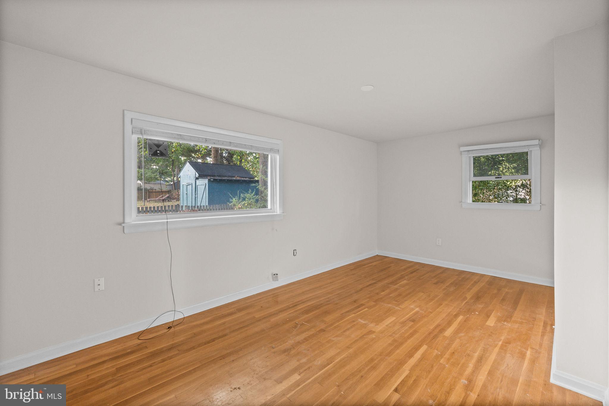 WARREN WOODS - Residential