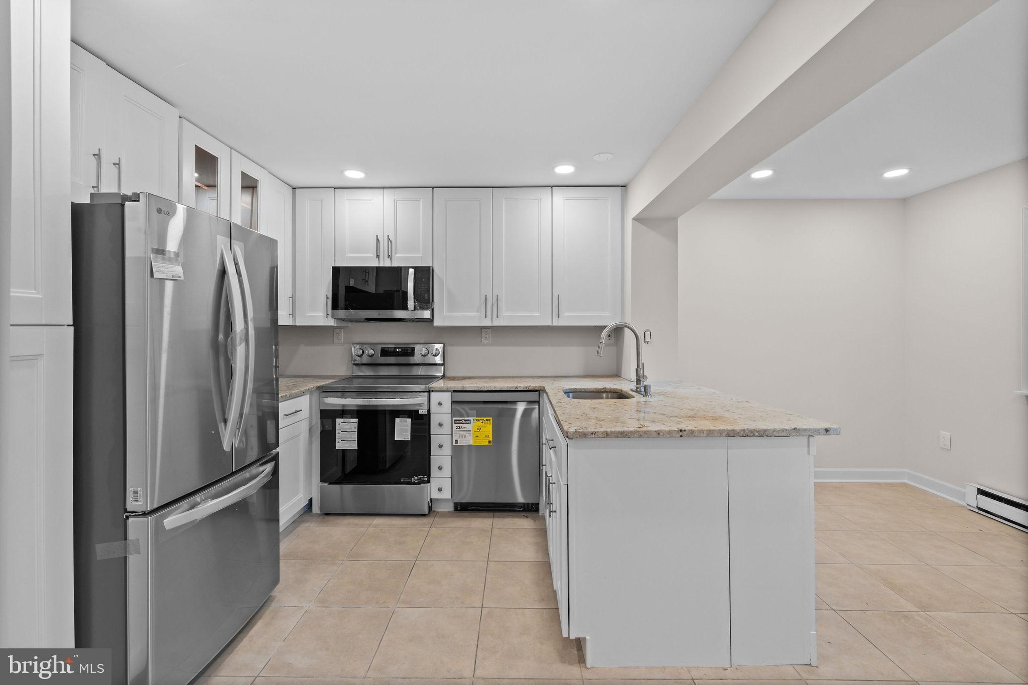 WARREN WOODS - Residential