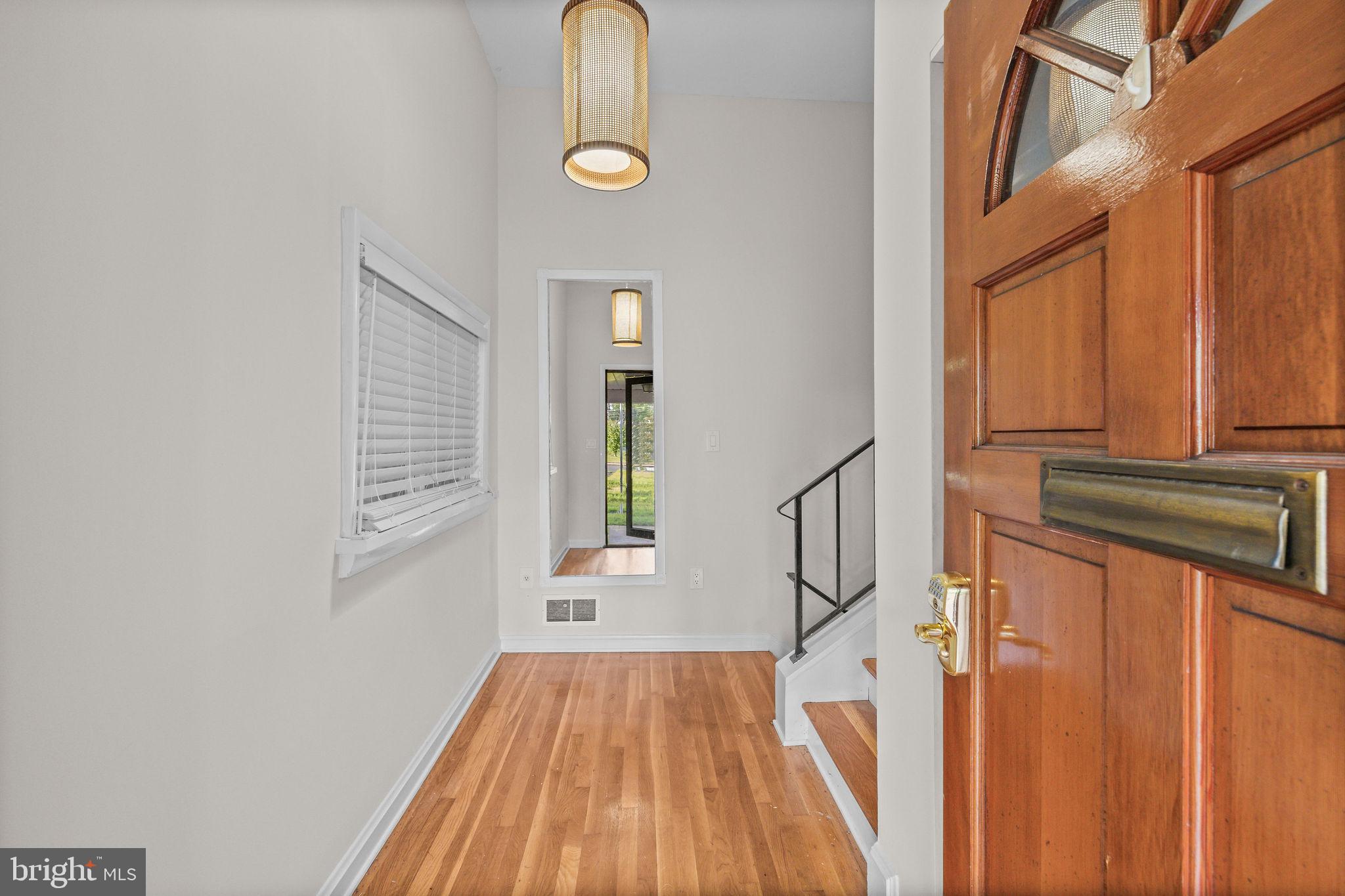 WARREN WOODS - Residential