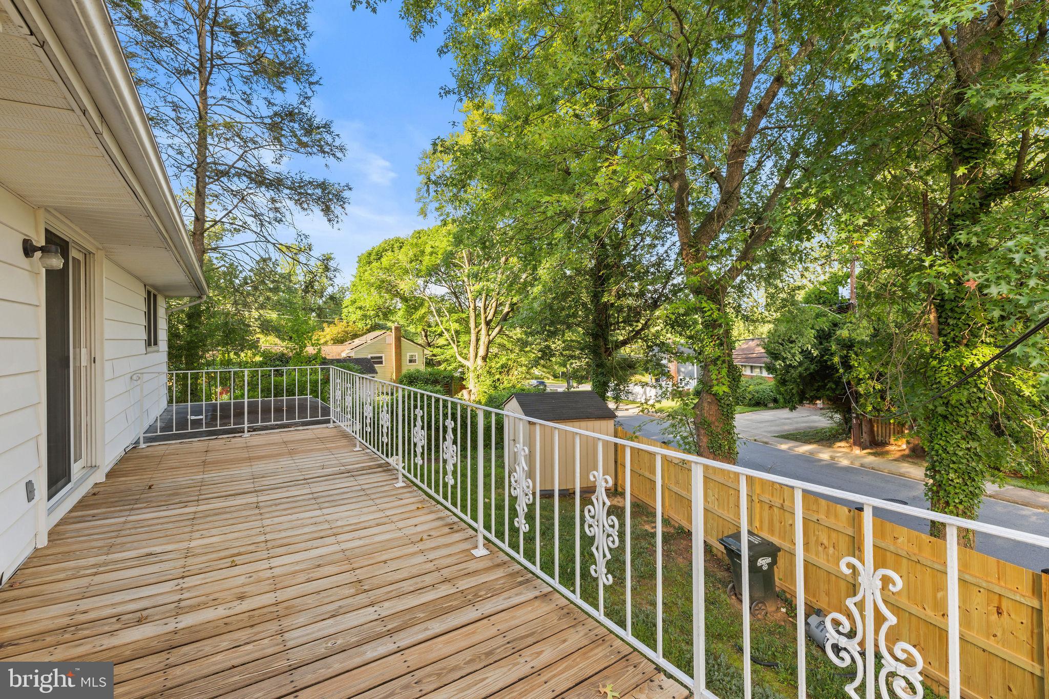 WARREN WOODS - Residential