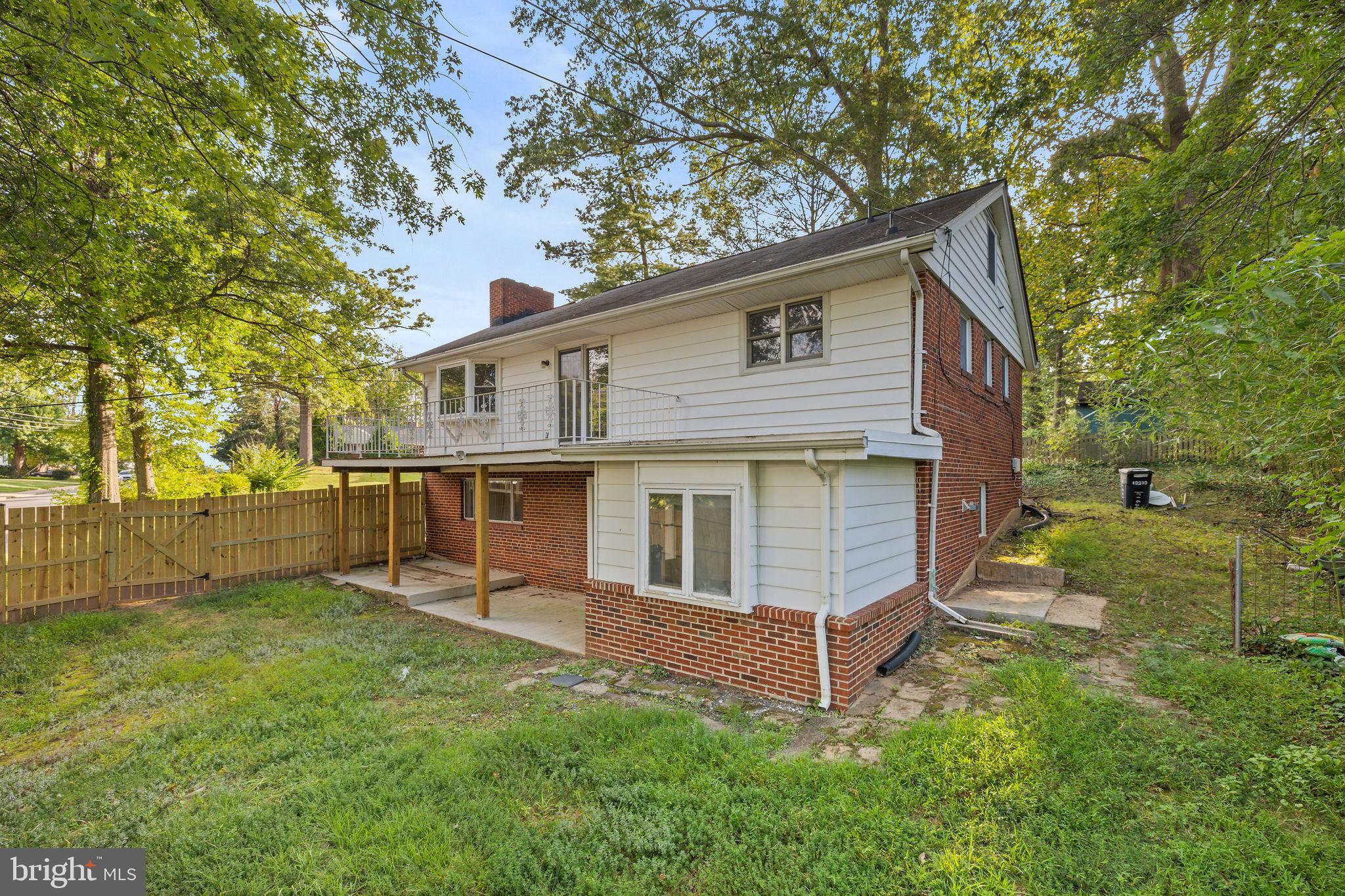 WARREN WOODS - Residential