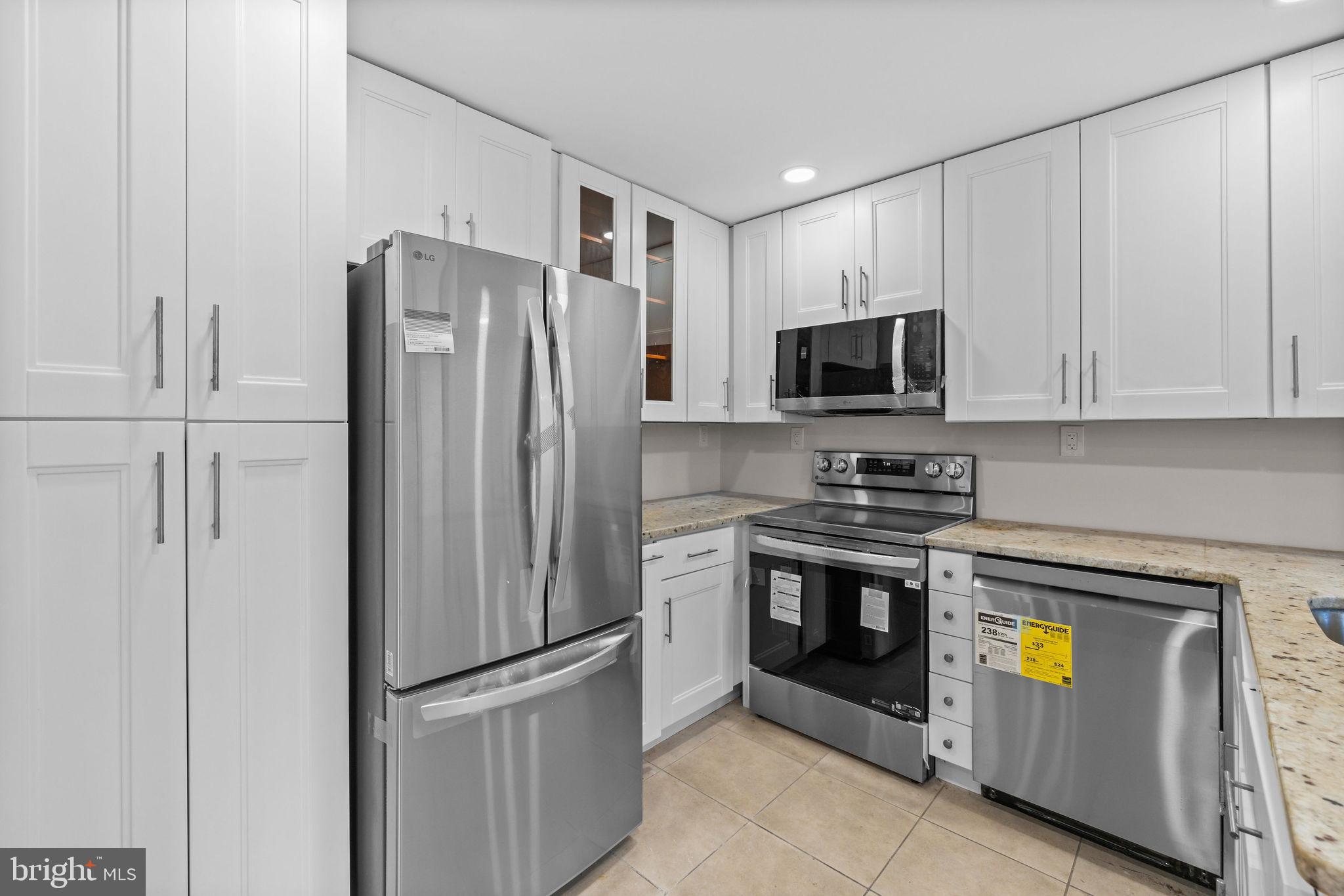 WARREN WOODS - Residential