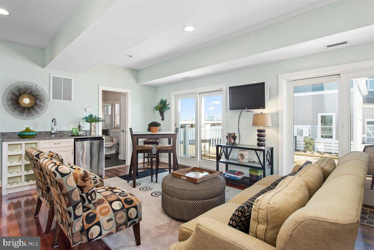 ESTATES AT INLET ISLE - Residential