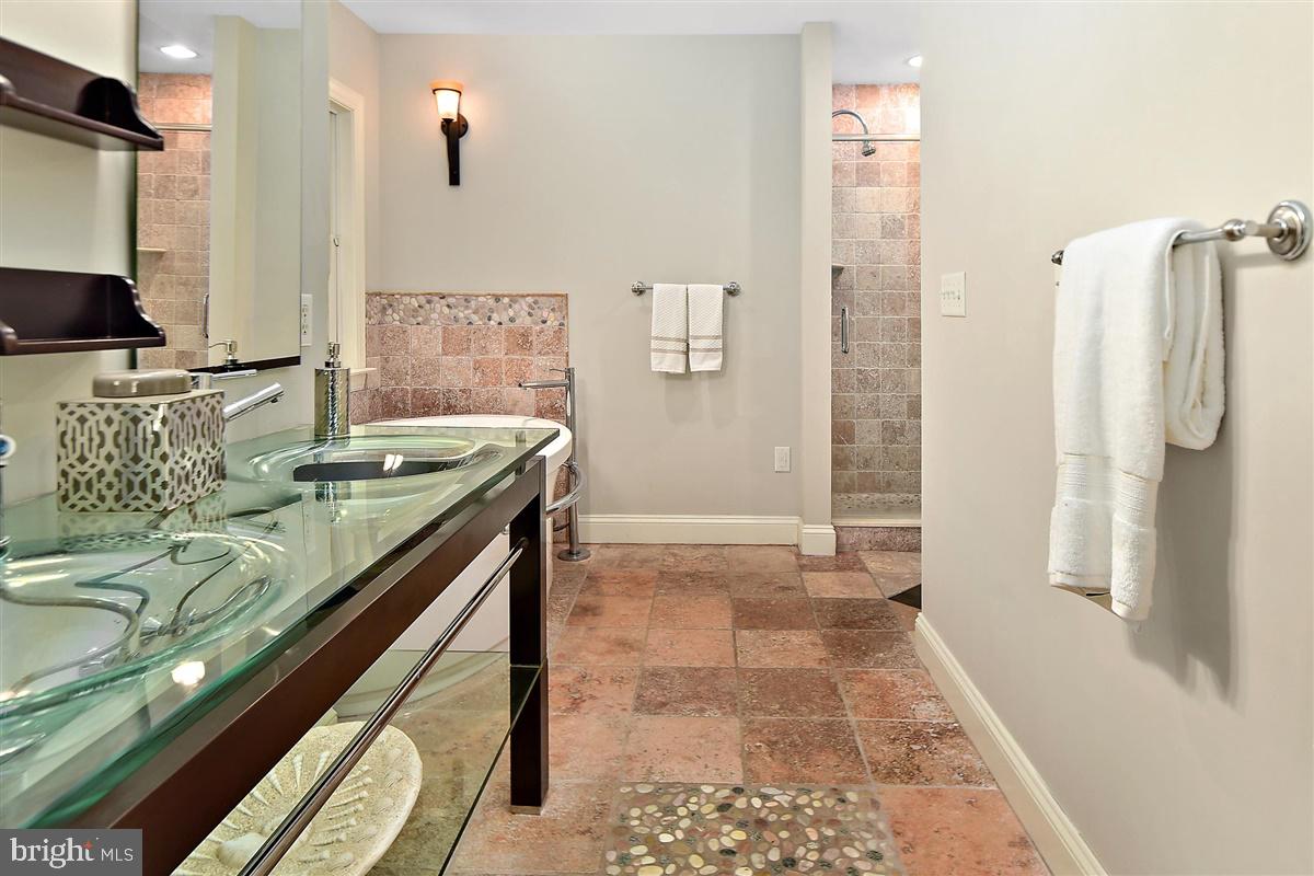 ESTATES AT INLET ISLE - Residential