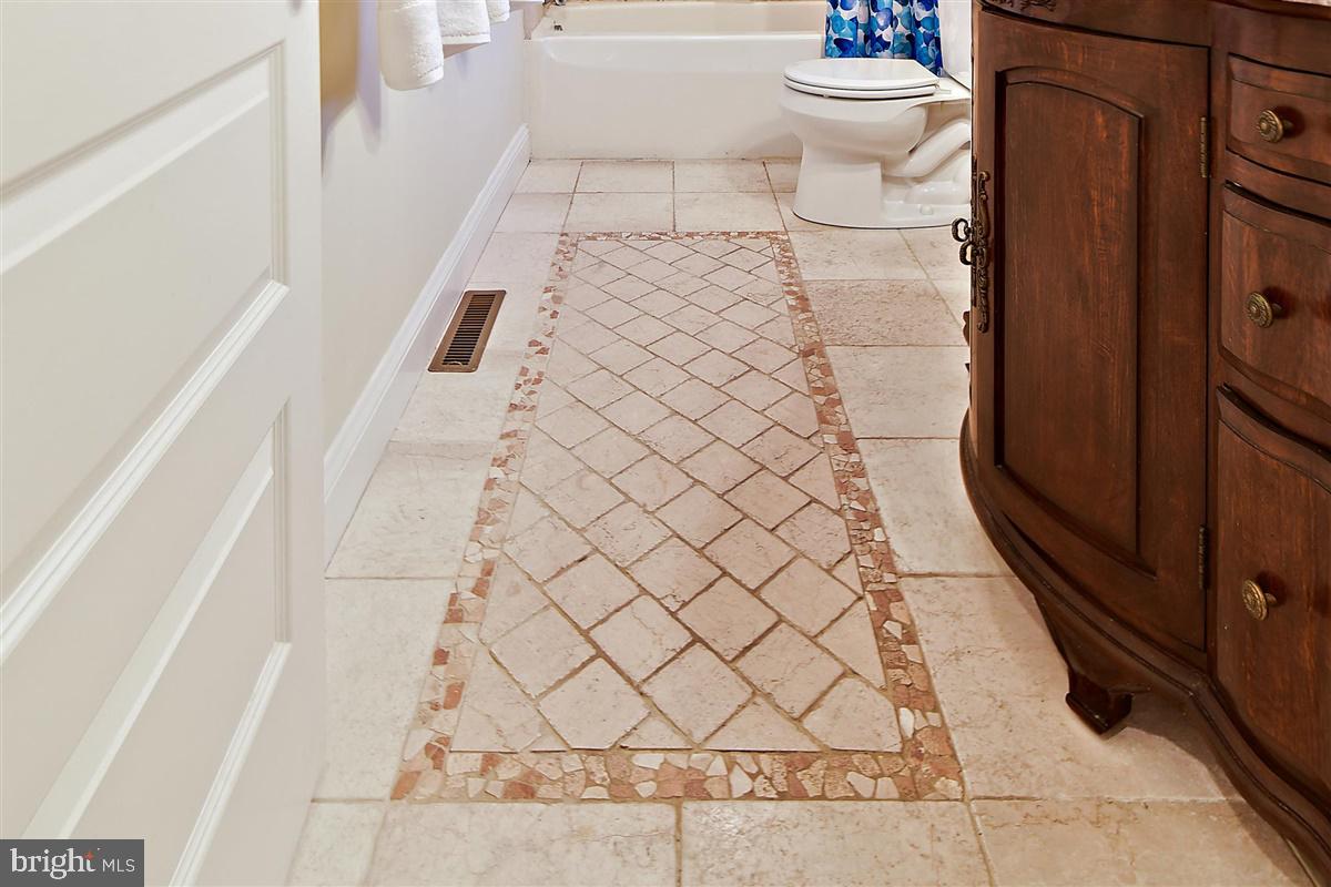 ESTATES AT INLET ISLE - Residential