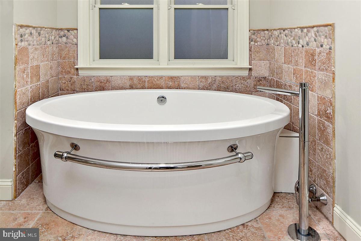 ESTATES AT INLET ISLE - Residential