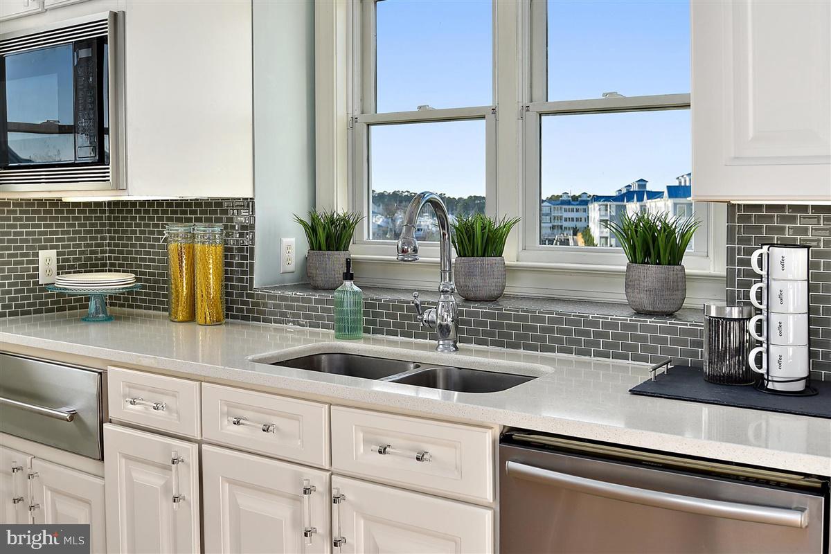 ESTATES AT INLET ISLE - Residential