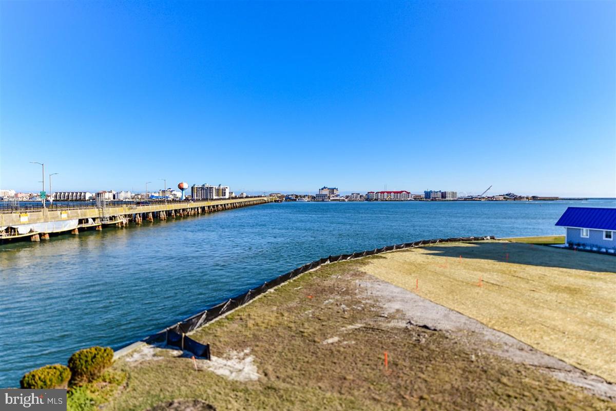 ESTATES AT INLET ISLE - Residential