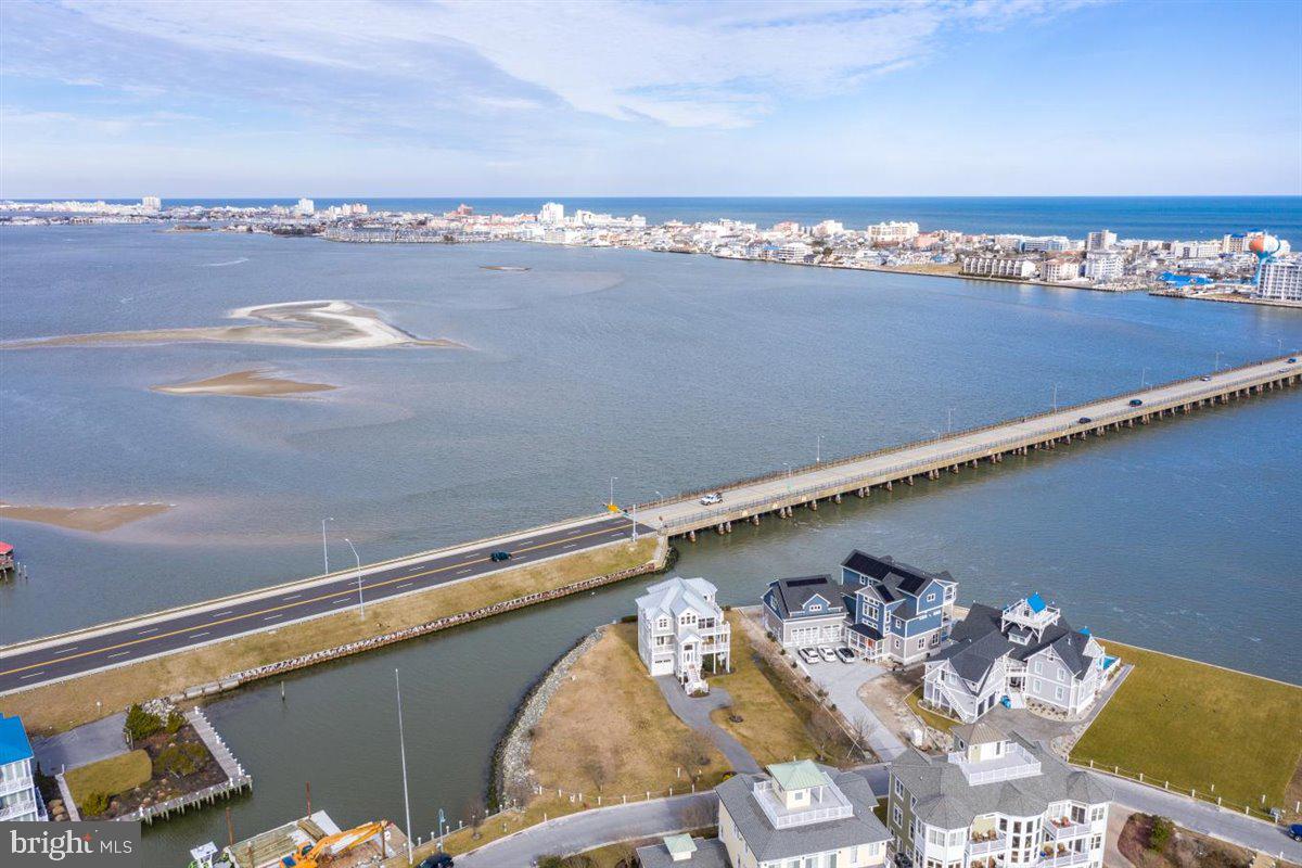 ESTATES AT INLET ISLE - Residential