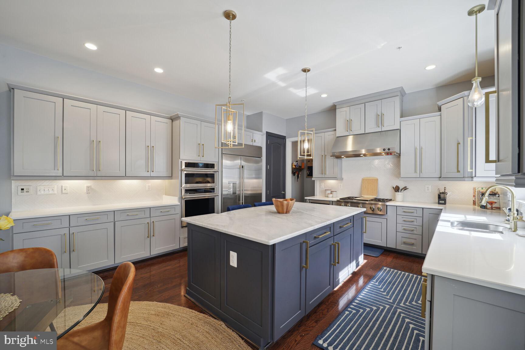 MARLBORO RIDGE - Residential