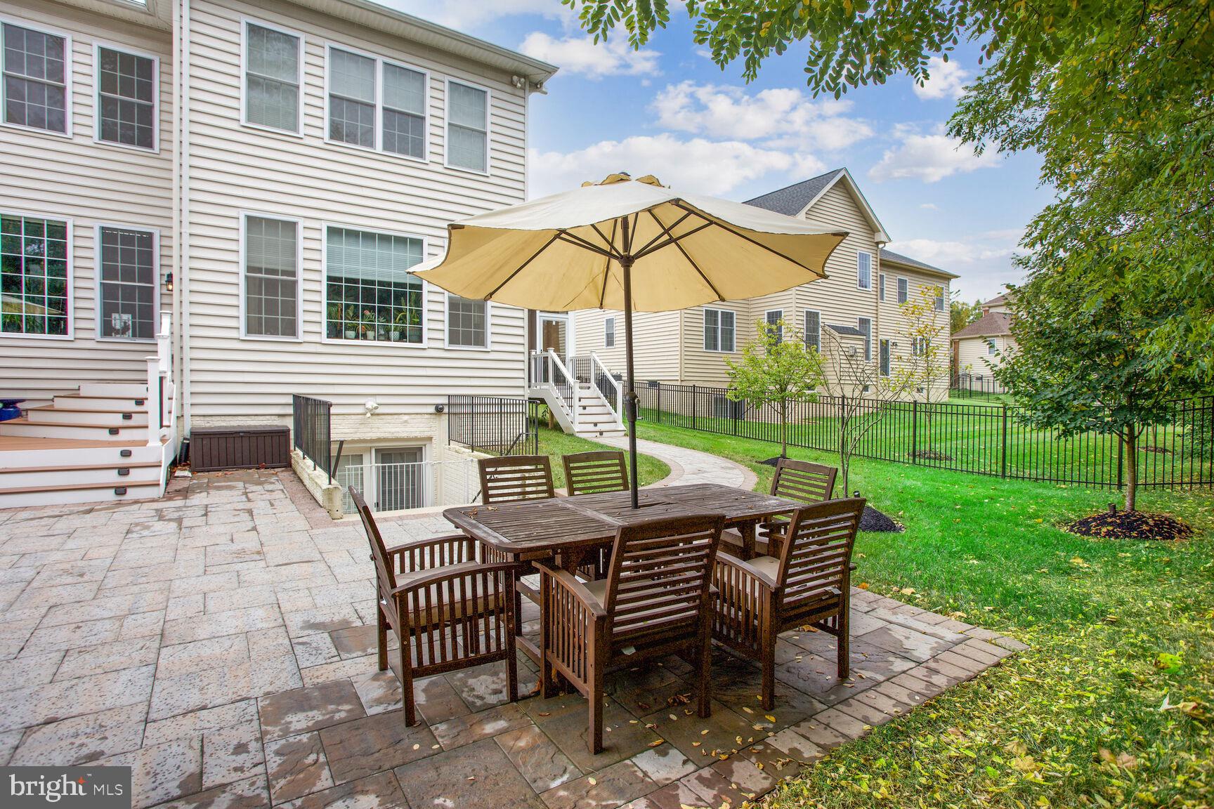 MARLBORO RIDGE - Residential