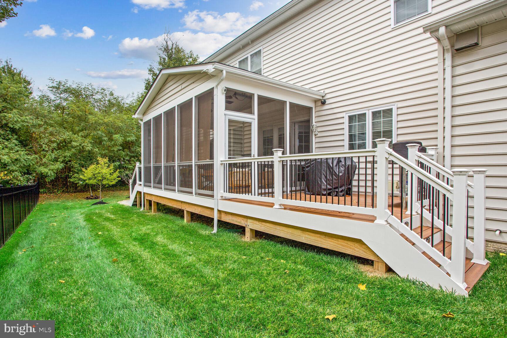 MARLBORO RIDGE - Residential