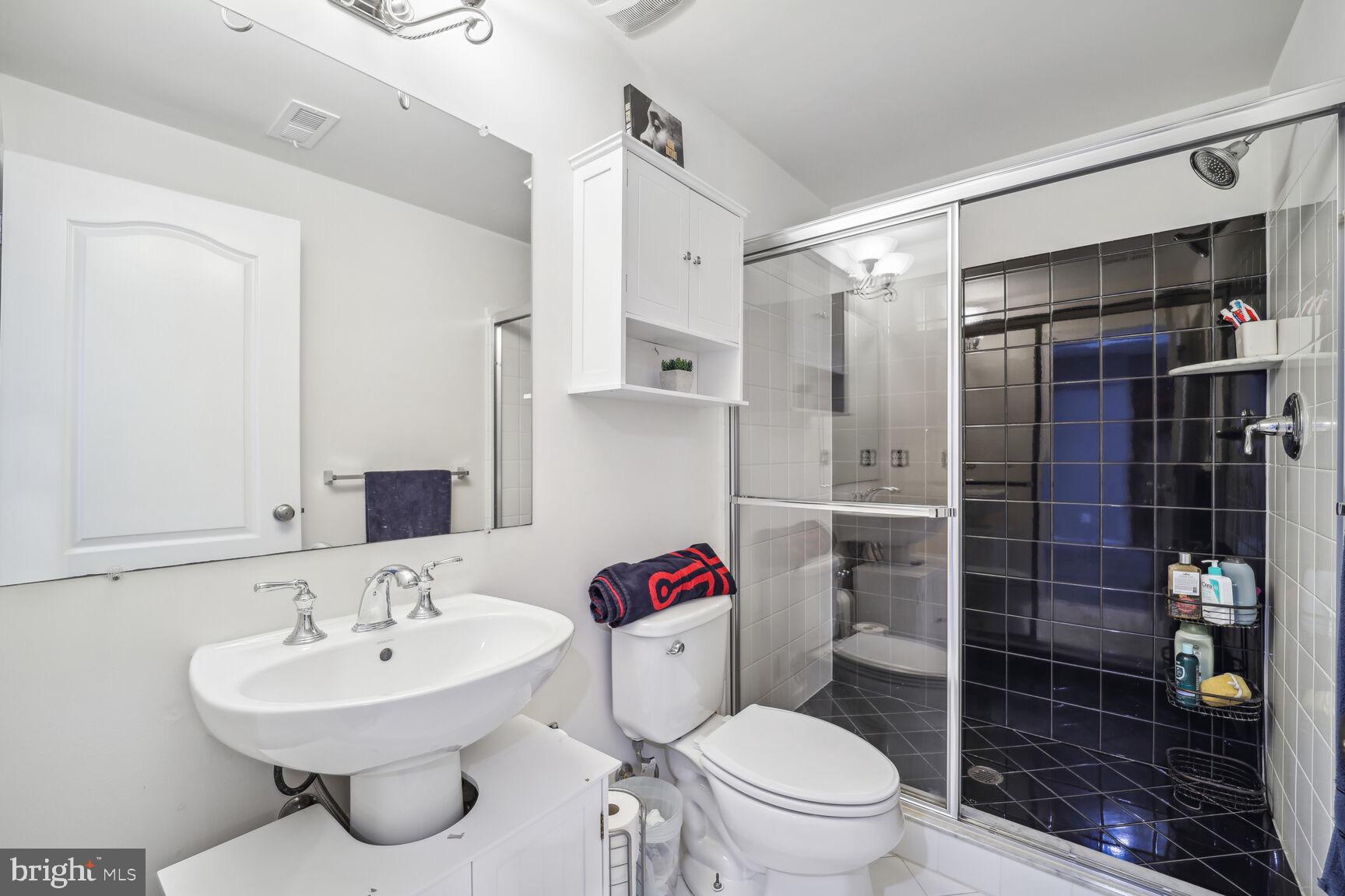 MARLBORO RIDGE - Residential