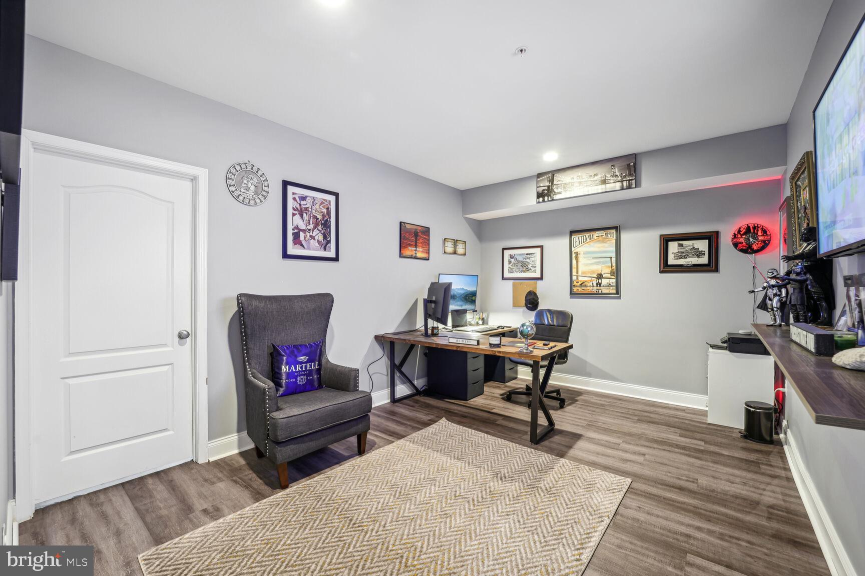 MARLBORO RIDGE - Residential