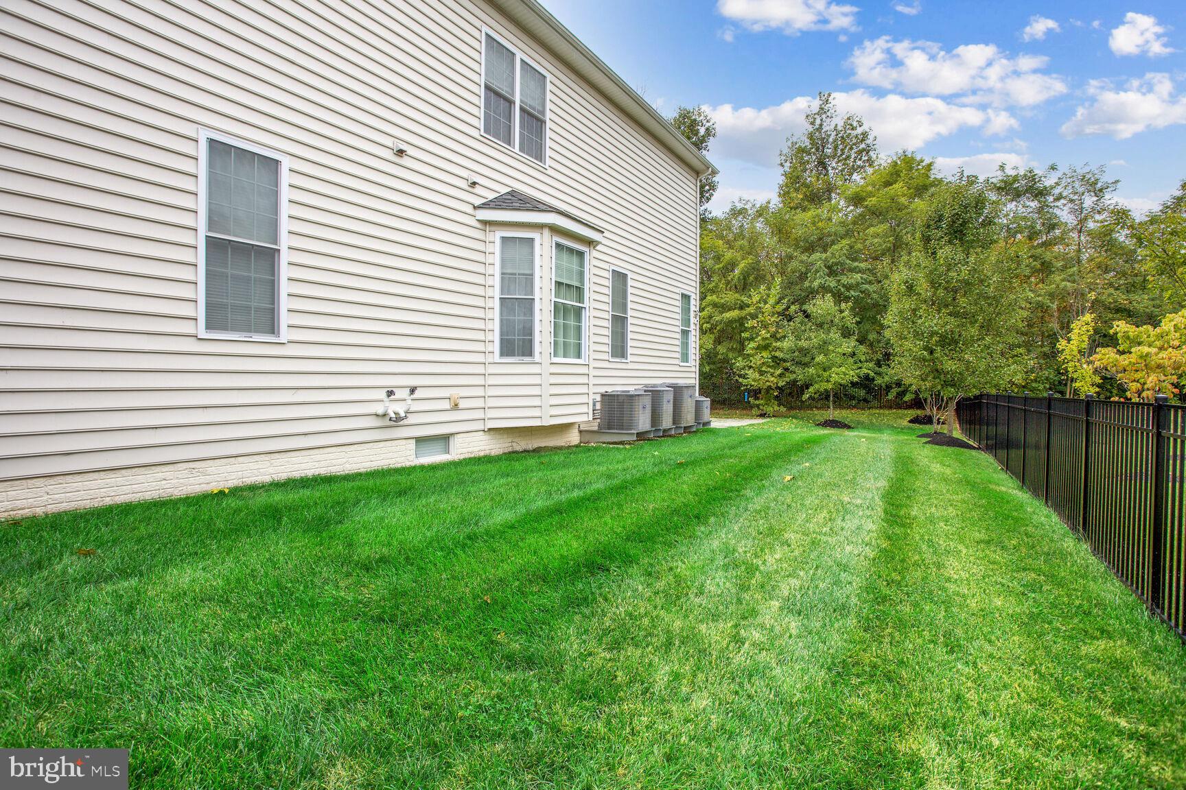 MARLBORO RIDGE - Residential