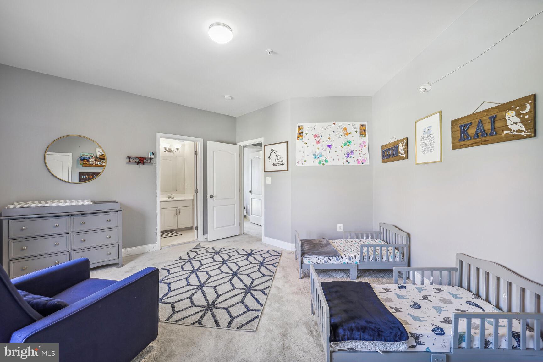 MARLBORO RIDGE - Residential