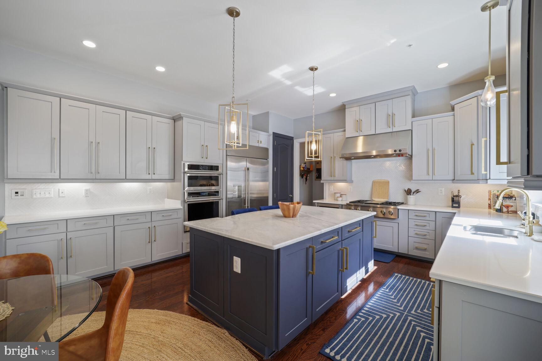 MARLBORO RIDGE - Residential