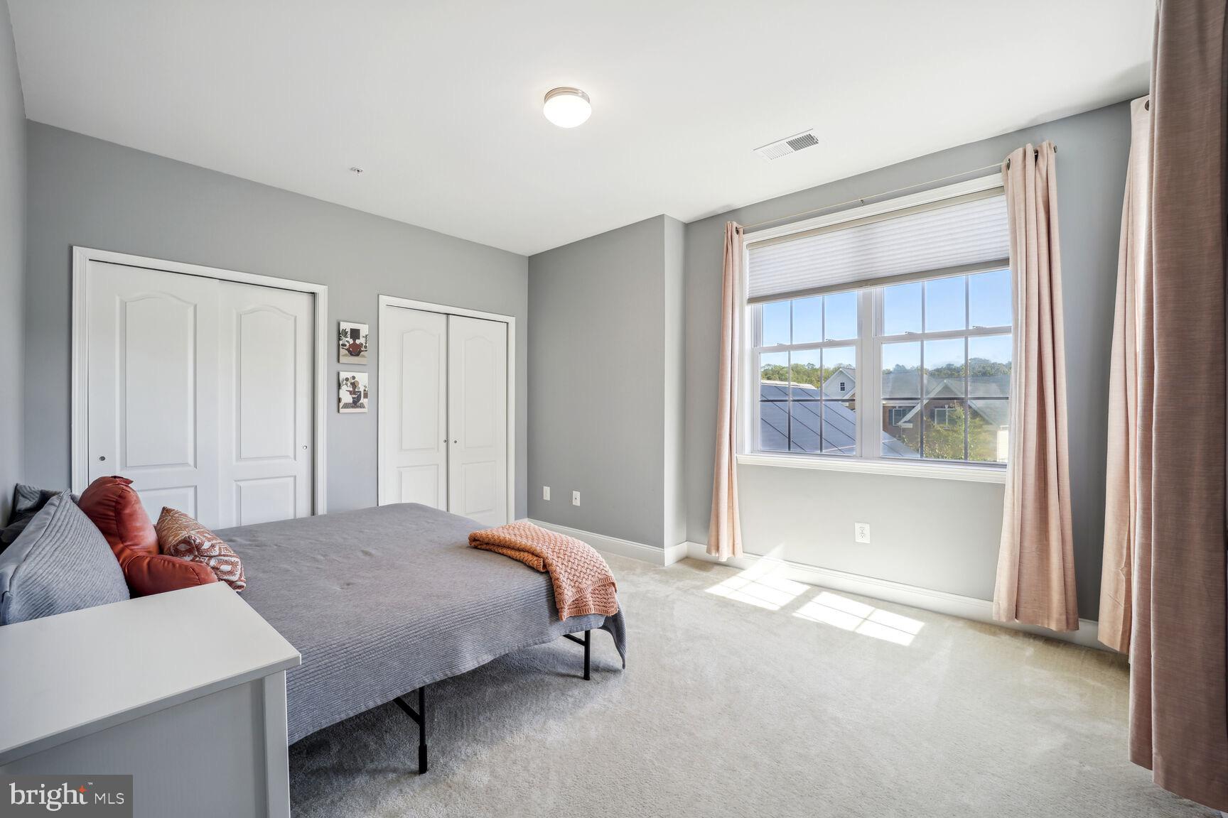 MARLBORO RIDGE - Residential