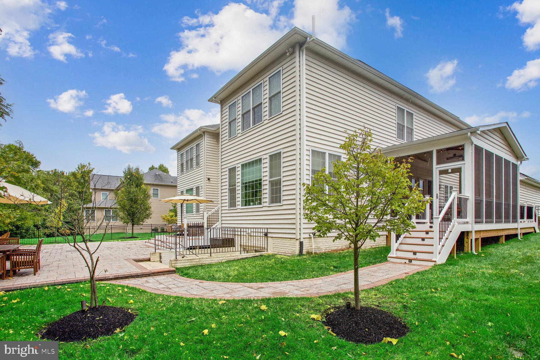 MARLBORO RIDGE - Residential