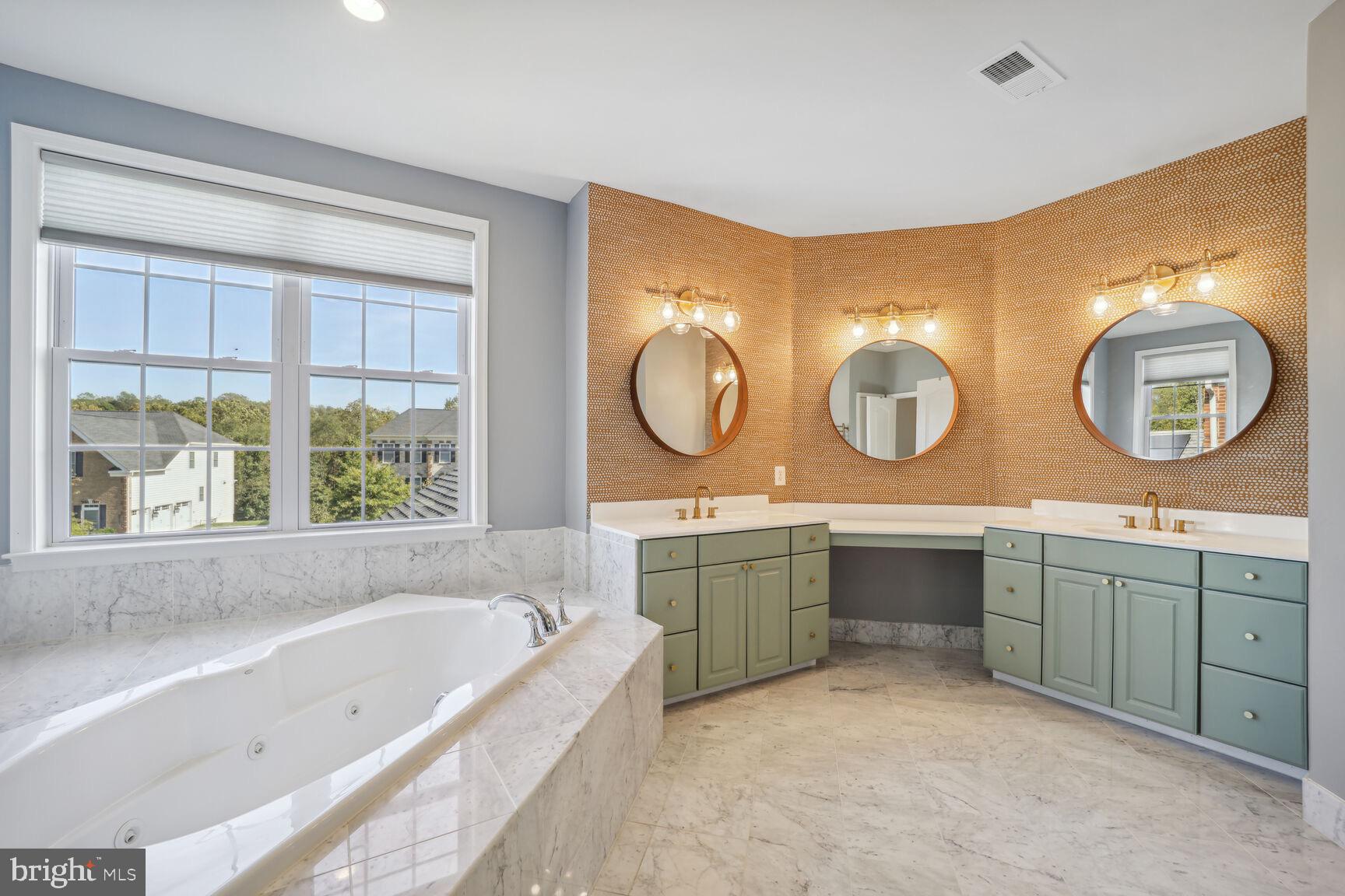 MARLBORO RIDGE - Residential