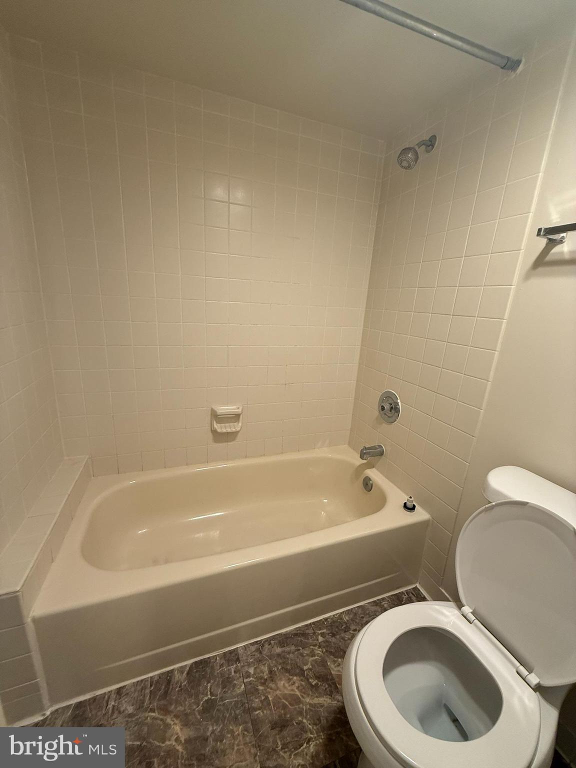 ASTORIA - Residential Lease